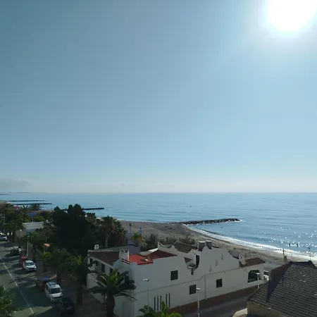 Vistas Expectaculares De 360º Al Mar Desde Su Terraza